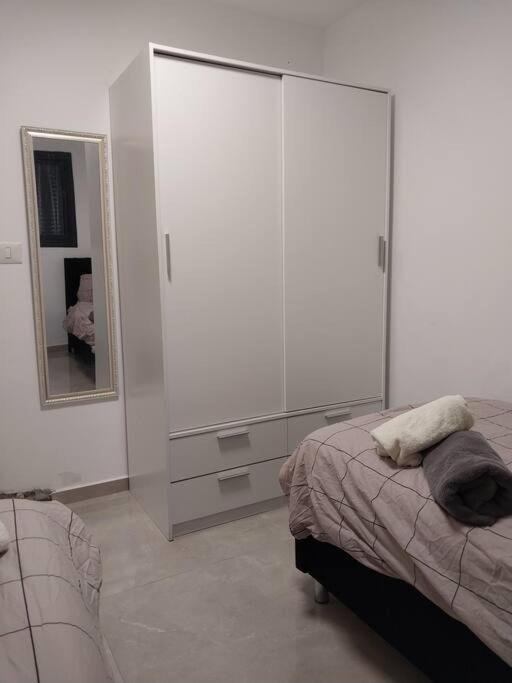 שירת דבורה בבני ברק Apartment Giv'at Shemu'el Exterior foto